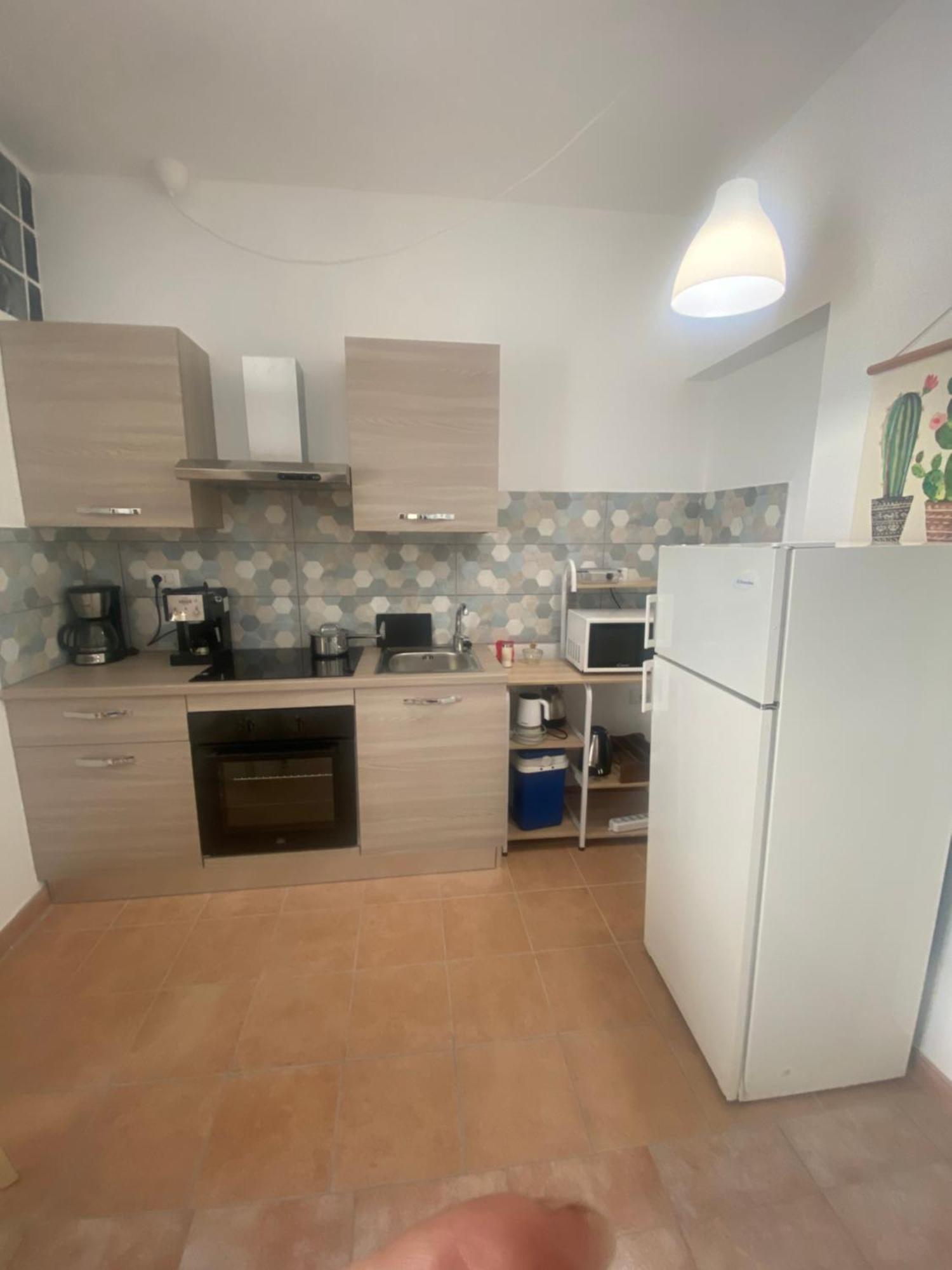 Bed And Breakfast Le Petunie Bari Sardo Exterior foto