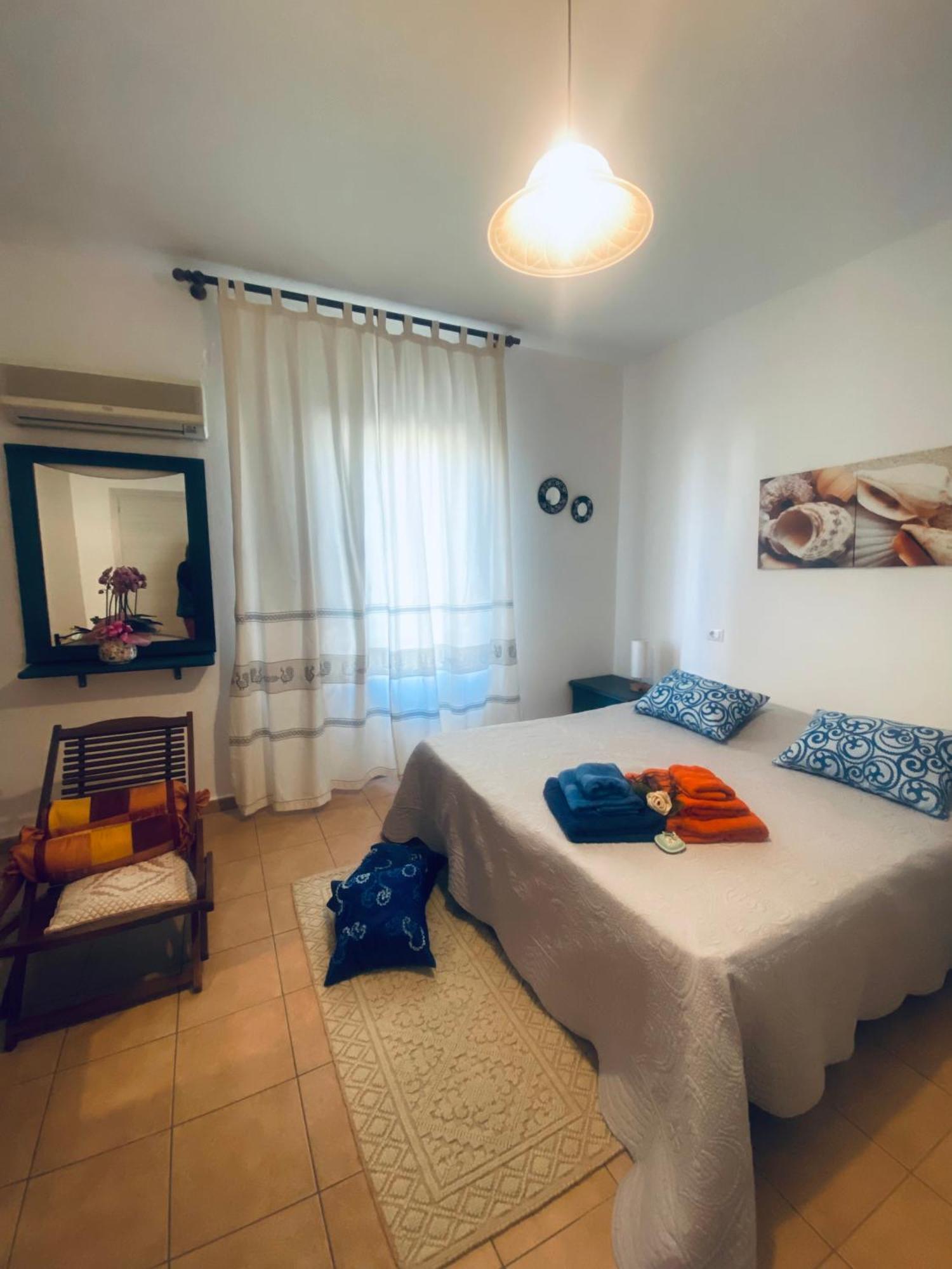 Bed And Breakfast Le Petunie Bari Sardo Exterior foto