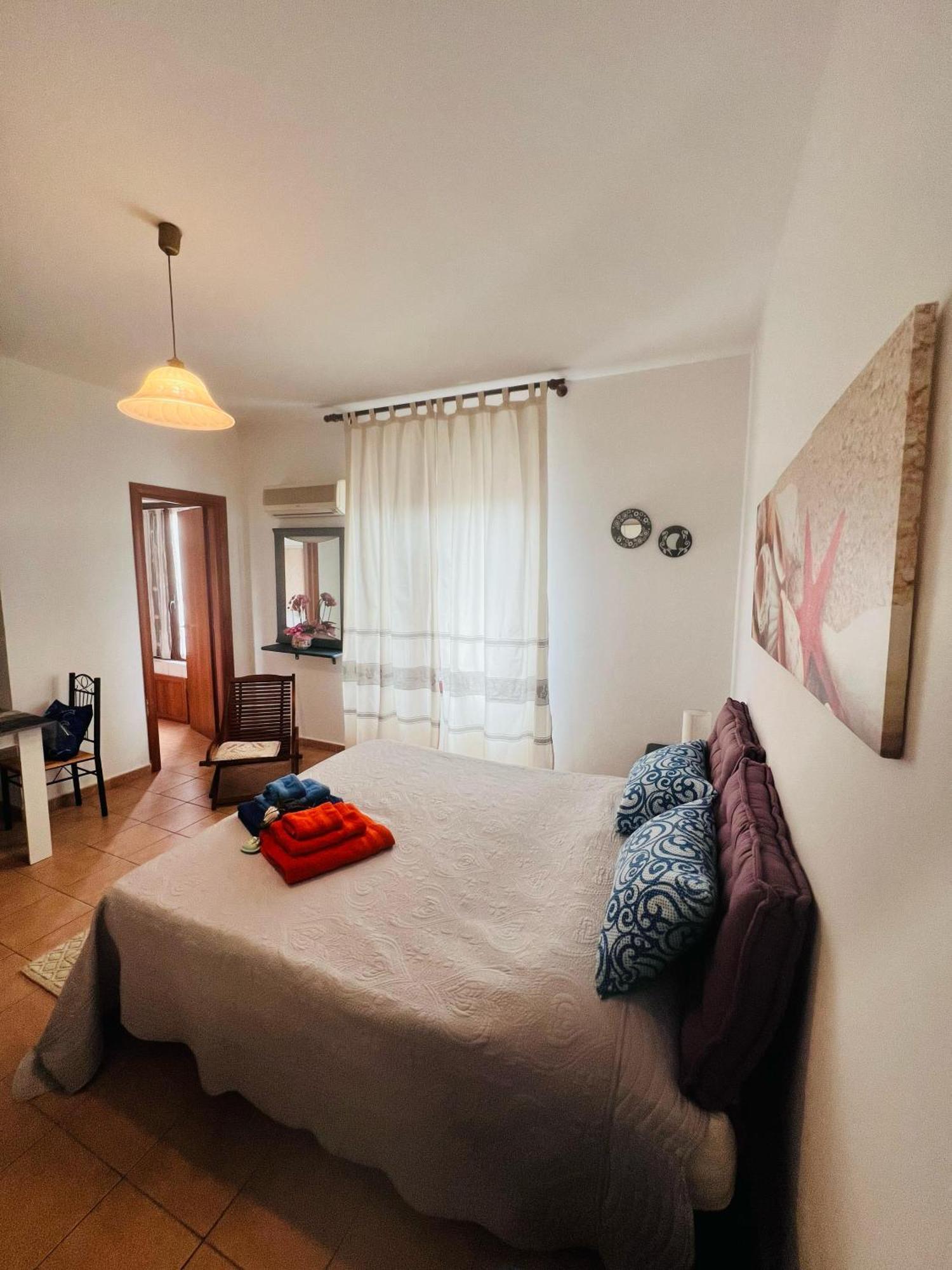 Bed And Breakfast Le Petunie Bari Sardo Exterior foto