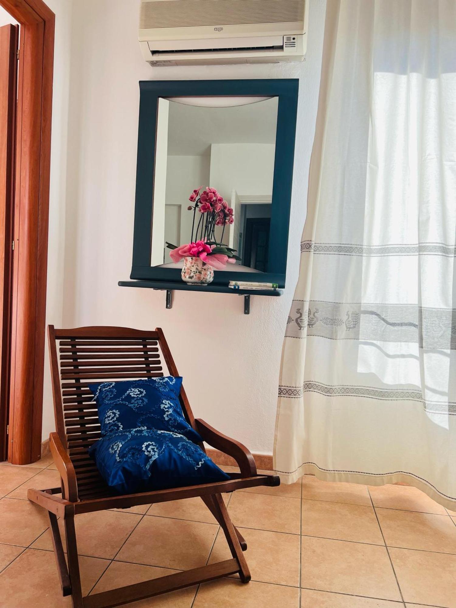Bed And Breakfast Le Petunie Bari Sardo Exterior foto