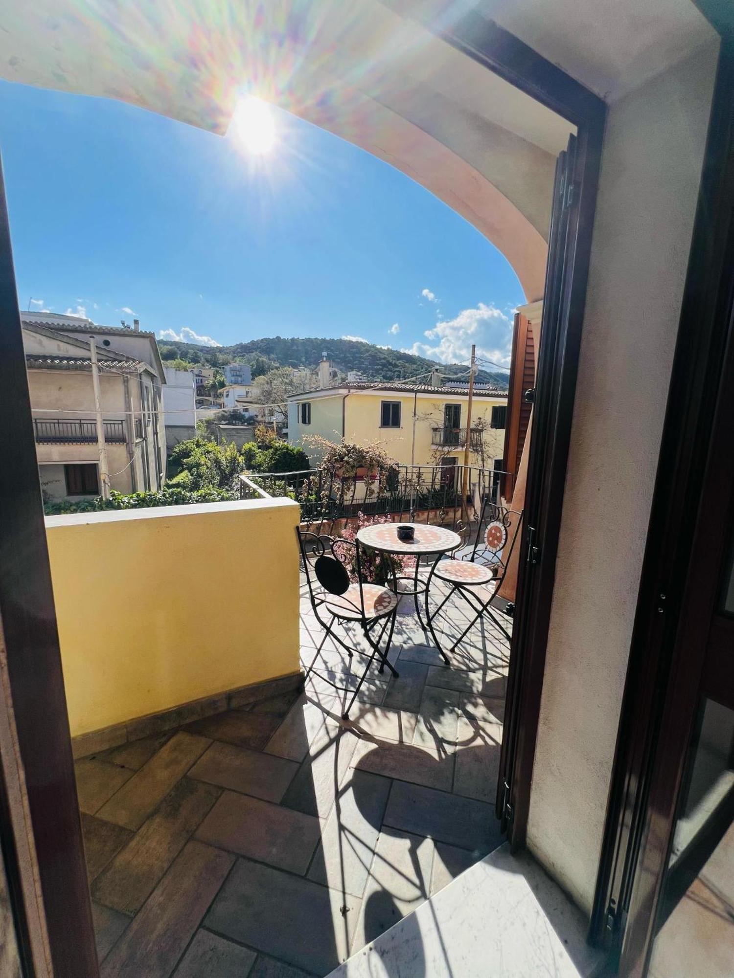 Bed And Breakfast Le Petunie Bari Sardo Exterior foto